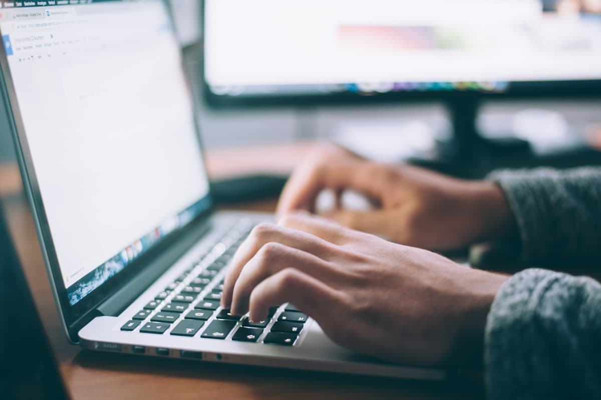 Is it easy to find a TEFL job?